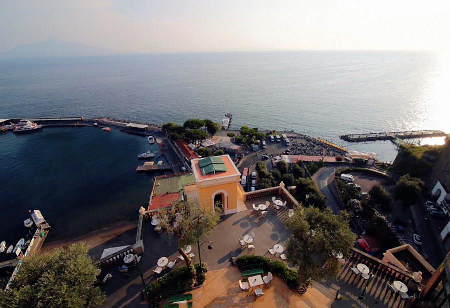 ../Images/LI,MEI-CHIA.Italy.Grand Hotel Excelsior Vittoria (21).jpg